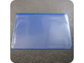 legatoria Busta magnetica, A4. Aperta sul lato lungo BLU. 315x217/234mm. Con striscia magnetica posteriore. Lato superiore In PVC trasparente morbido da 250 micron. Lato inferiore in PVC blu da 300 micron.