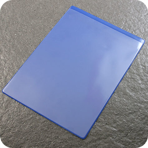 legatoria Busta magnetica, A4, .Aperta sul lato corto BLU. 315x217mm. Con striscia magnetica. Lato superiore In PVC trasparente morbido da 250 micron. Lato inferiore in PVC blu da 300 micron.