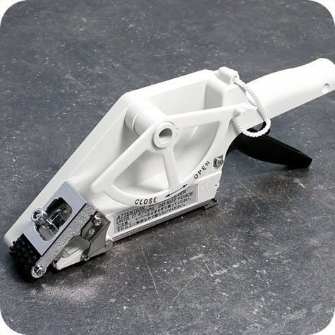 legatoria Dispenser manuale per bollini 20-25mm Per rotoli di altezza fino a 25 mm. Per rotoli diametro fino a 100mm.