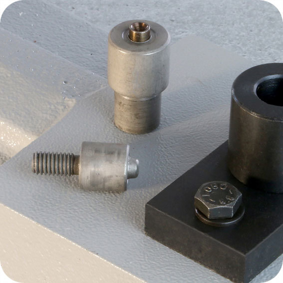 legatoria Punzone superiore per occhielli diametro 2,5 mm ricambio superiore per applicazione di occhielli di diametro 2,5 mm..