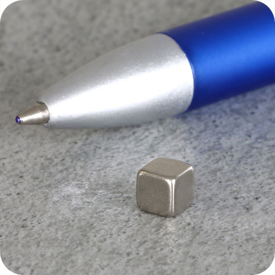 legatoria Calamita cubica, 5x5x5mm Calamita cubica in neodimio, grado magnetico N42 (forza di attrazione massima: 1100g).