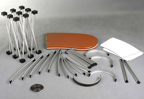 legatoria Tavolo per manifestazioni espositive Pieghevole e leggero,  facilmente trasportabile. Si monta in 30 secondi. La superficie verticale consente la personalizzazione. Capiente vano interno. Dotato di comode borse per il trasporto. Larghezza: 124cm, altezza: 83cm, profondit: 32cm. 8 kg.