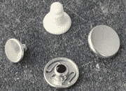 legatoria Bottone�automatico�a�pressione�con�distanziale da 6 mm NICHELATO, testa diametro 12.4 mm. Capacit� perno 6 mm. L'oggetto � composto da 4 pezzi* LEG3083