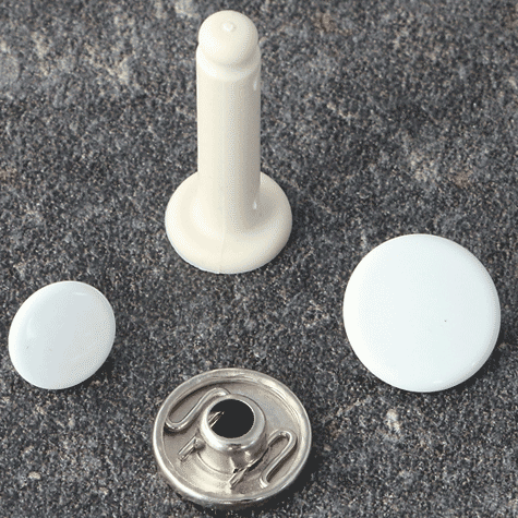 legatoria Bottoneautomaticoapressionecondistanziale da 27mm BIANCO VERNICIATO, testa diametro 12.4 mm. Capacit perno 27 mm. Il bottone  composto da 4 pezzi*.