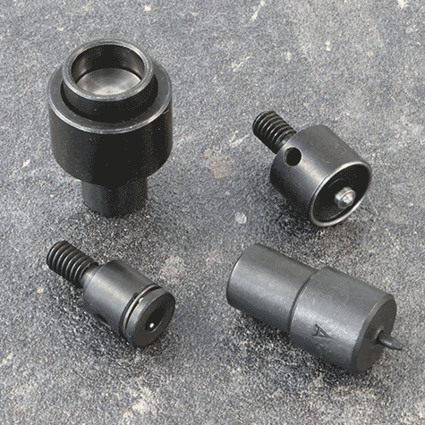 legatoria Set di punzoni per applicare bottoni�automatici�a�pressione tipo -S- Set composto da 4 pezzi: 2 superiori e 2 inferiori. I punzoni superiori hanno attacco filettato M6. I punzoni inferiori hanno base cilindrica di diametro 12.4 mm*.