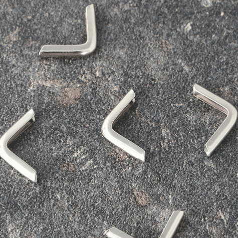 legatoria AngolinoMetallico nichelato, 10mm 10mm per lato, protegge copertine spesse fino a 1,7mm*.