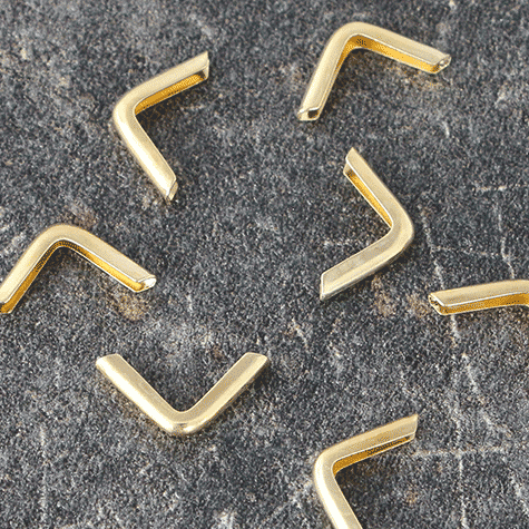 legatoria Angolino metallico ottone antico 10mm per lato, protegge copertine spesse fino a 1,7mm*.