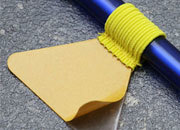 legatoria Portapenne grosse, autoadesivo elastico, GIALLO Per penne grosse (circonferenza 3-4cm). Dimensioni lembo adesivo: 45x30mm..