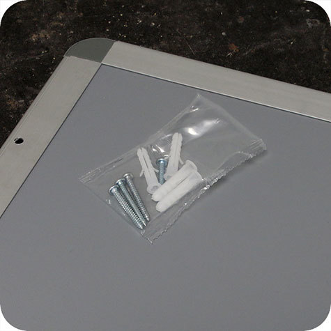 legatoria Cornice alluminio a scatto, A3 ANGOLI ARROTONDATI. Per fogli di dimensione A3(297x420mm). Dimensioni esterne: 330x450mm. Area visibile: 278x400mm. Altezza profilo: 25mm. La cornice � dotata di foglio protettivo in PVC trasparente antiriflesso.