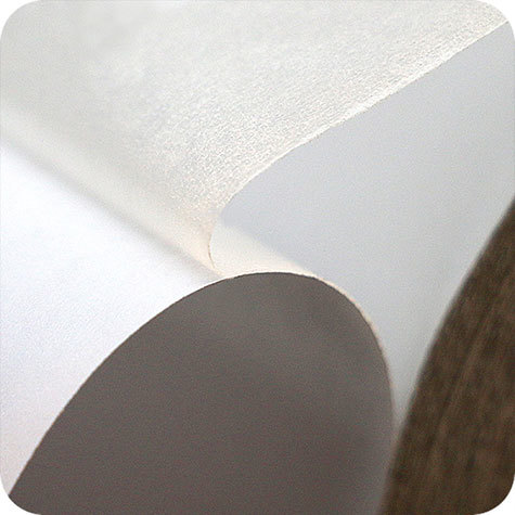 legatoria Nastro biadesivo fingerlift, 18mm ALTA PRESTAZIONE, il nastro biadesivo da 18mm  adagiato su un nastro di supporto siliconato da 24mm. Una volta applicato, il supporto siliconato si stacca facilmente con laiuto di un unghia. In rotolo da 500m.