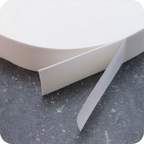 legatoria Nastro biadesivo in schiuma di polietilene, 40mm adesivo permanente da entrambi i lati, spessore 1mm, in rotolo da 50m.