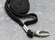 legatoria Cordoncino portabadge, daCollo aMoschettoneOvaleRotante, NERO a moschettone ovale rotante, cordoncino largo 1cm, lunghezza aperto 90cm LEG3243