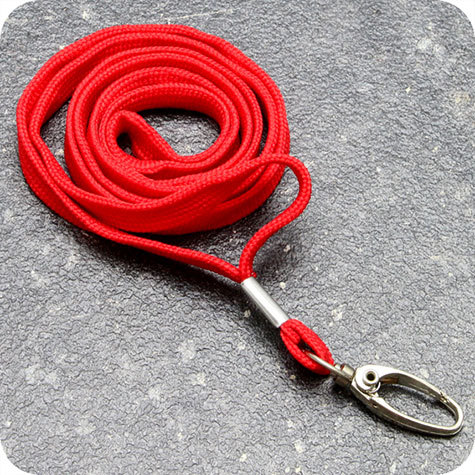 legatoria Cordoncino portabadge, daCollo aMoschettoneOvaleRotante, ROSSO a moschettone ovale rotante, cordoncino largo 1cm, lunghezza aperto 90cm.