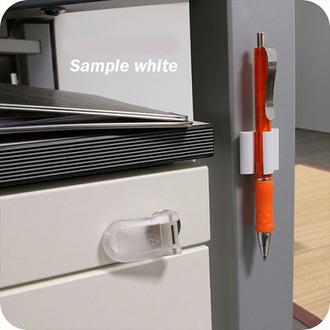 legatoria Portapenne magnetico. 20x25mm BIANCO in PLASTICA, altezza 12mm.