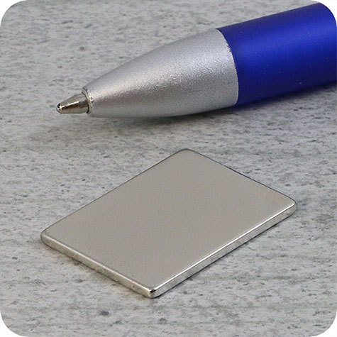 legatoria Calamita rettagolare. 25x19x1.5mm Calamita rettangolare in neodimio, grado magnetico N35 (forza di attrazione  2200g).
