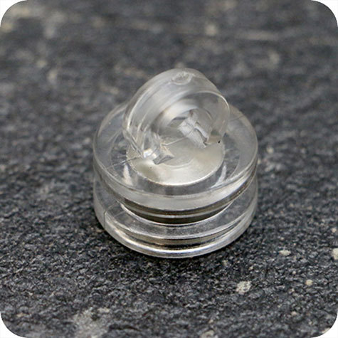 legatoria Gancio magnetico, diametro 16mm TRASPARENTE, in plastica, con magnete al neodimio. Diametro 16mm, alto 16mm, calamita con grado magnetico N35 (forza di attrazione massima:1500g).