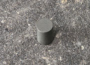 legatoria Calamita diametro 10mm spessore 10mm Calamita cilindrica in ferrite, spessore 10mm, dischi magnetici in FERRITE, calamita con grado magnetico Y35 (forza di attrazione  380g).