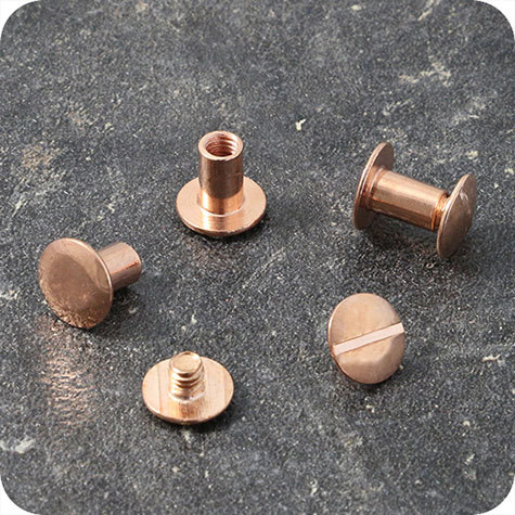 legatoria Viti sepolte rilegatura, RAMATE, 7mm lunghezza 7 mm, testa diametro 10mm, tubetto diametro 5mm, una testa fissa ed una mobile. Per lunghezza, si intende la distanza INTERNA tra le due teste, che corrisponde allo spessore del volume da rilegare.