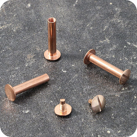 legatoria Viti sepolte rilegatura, RAMATE, 25mm lunghezza 25 mm, testa diametro 10mm, tubetto diametro 5mm, una testa fissa ed una mobile. Per lunghezza, si intende la distanza INTERNA tra le due teste, che corrisponde allo spessore del volume da rilegare.