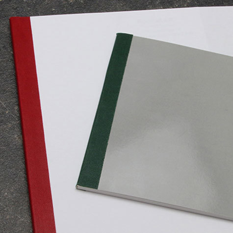 legatoria NastroAutoadesivo bordaDorso, NERO nastro speciale in carta telata per ricoprire il dorso di blocchi pinzati. Elegante effetto tessuto, spessore 200 micron. Utilizzato nelle industrie grafiche per bordature e dorsature di libri, registri, quaderni, blocchi per assegni e formulari.