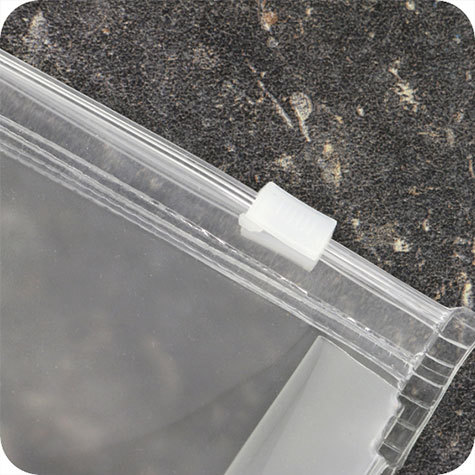 legatoria Busta cursore e soffietto. 170x230mm TRASPARENTE OPACO, in polietilene da 240 micron, aperti sul lato lungo, con cursore per chiusura. .