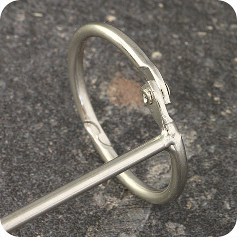 legatoria Anello doppio, apribile NICHELATO 32mm NICHELATO. Doppio anello di rilegatura. Diametro interno: 32mm. Per distanza fori: 80 mm, in metallo nichelato.