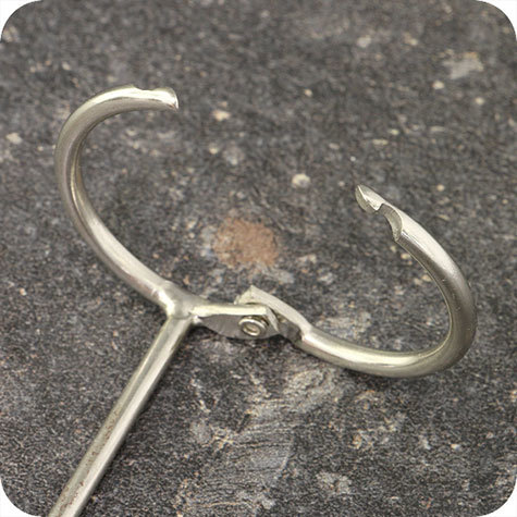 legatoria Anello doppio, apribile NICHELATO 32mm NICHELATO. Doppio anello di rilegatura. Diametro interno: 32mm. Per distanza fori: 80 mm, in metallo nichelato.