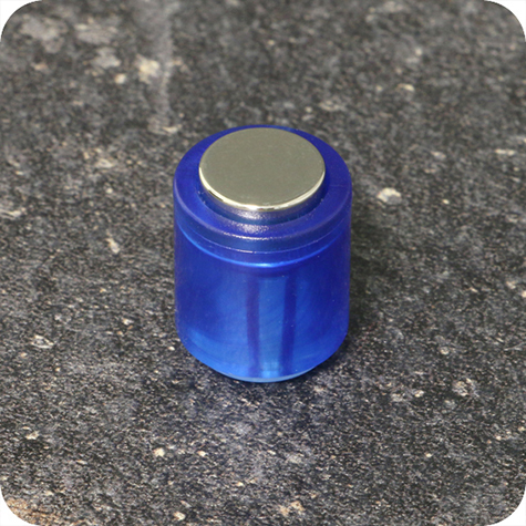 legatoria Bottoni magnetici diametro10mm. BLUtrasparente. cilindrici diametro cilindro 14mm, altezza cilindro19mm. Calamita con grado magnetico N38 (forza di attrazione massima:1900g).