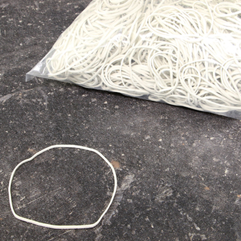 legatoria Elastici diametro 40mm BIANCO, sezione 1,2x1,5mm. gomma all'80%. 500 grammi. Larghezza: 1,5mm, spessore: 1,2mm.
