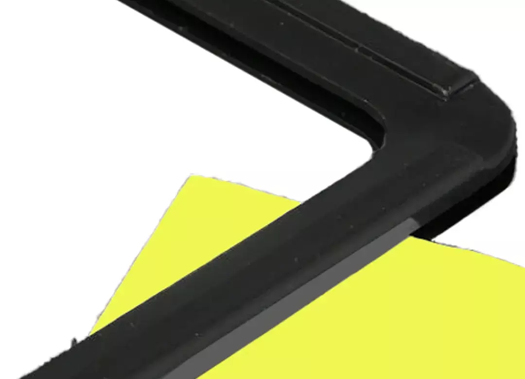 legatoria Locandina con piantana A4, NERO Asta in alluminio, regolabile da 30 a 50cm. Base: 210x160mm.