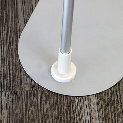 legatoria Locandina con piantana A4, NERO Asta in alluminio, regolabile da 30 a 50cm. Base: 210x160mm.