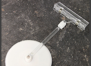 legatoria Porta cartellino con clip 90x150mm TRASPARENTE. Con base cilindrica  AUTOADESIVA di 90mm e clip di ancoraggio snodabile. Altezza 150mm LEG3622