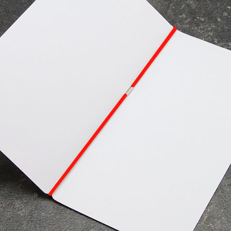 legatoria Anello elastico rivestito tessuto. 580mm ROSSO, spessore 2mm, le due estremita sono congiunte con una chiusura metallica per formare un anello che ben si adatta a rilegare dei fogli formato A4 (297mm).