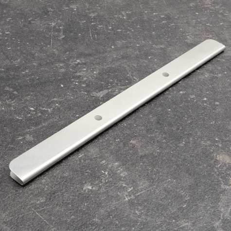 legatoria Dorsetto, dorsino rilegafogli metallico, 6mm. ARGENTO SATINATO, lunghezza 235mm, rilega fino a 6mm mediante l'ausilio di due viti di fissaggio nichelate.