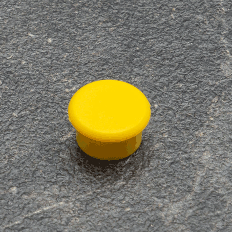 legatoria Calamita tonda GIALLA, diametro 13mm Calamita rettangolare con rivestimento in plastica, GIALLO. Spessore 7mm, dotato di due calamite in ferrite poste sulla superficie inferiore. Forza adesiva 100gr..