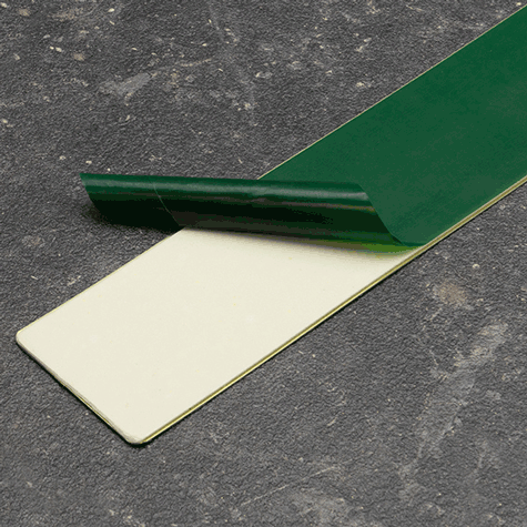 legatoria Nastro acciaio, altezza50mm, autoadesivoSchiumaPE, BIANCO Nastro in acciaio autoadesivo in schiuma di polietilene espanso BIANCO, dimensioni 50x500 mm. spessore materiale 0,45..