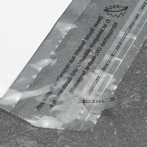 legatoria Sacchetto biodegradabile, chiusura autoadesiva, 225x310mm TRASPARENTE, in polipropilene riciclato da 50 micron, con patella da 50mm e banda autoadesiva di chiusura sul lato corto, biodegradabile.