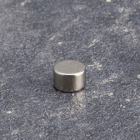 legatoria Calamita diametro 8mm spessore 5mm Calamita cilindrica in ferrite diametro 8mm, spessore 5mm (forza di attrazione: 2000g).