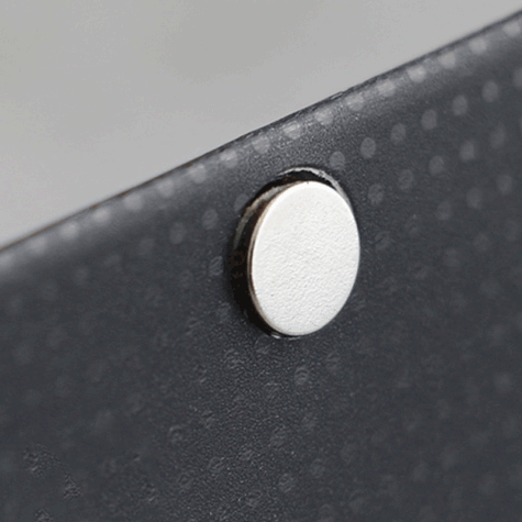 legatoria Calamita diametro 6mm spessore 1mm Calamita cilindrica in ferrite diametro 6mm, spessore 1mm (forza di attrazione: 400g).