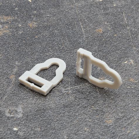 legatoria Gancio appendiposter per profilo portaposter GRIGIO. gancetto in alluminio, un metodo facile e veloce per appendere i poster.