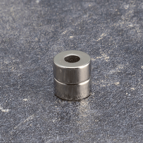 legatoria Rondella magnetica. diametro 10mm Diametro esterno 10 mm. Diametro interno 4 mm. Spessore 5 mm (forza di attrazione: 2500g).