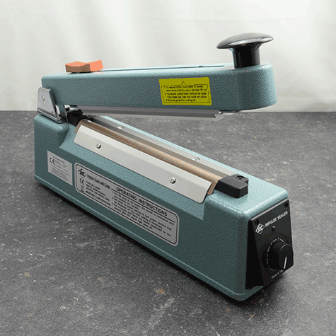 legatoria Saldatrice per polietilene, luce 200mm Saldatrice a impulsi per polietilene, per buste larghe fino a 200mm,  220V, 350W, con cutter integrato..