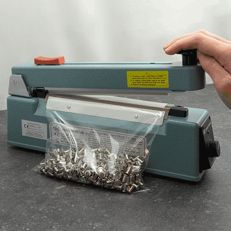 legatoria Saldatrice per polietilene, luce 400mm Saldatrice a impulsi per polietilene, per buste larghe fino a 400mm, 220V, 750W, con cutter integrato..