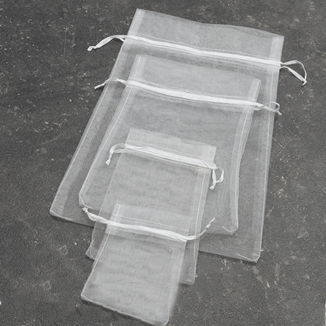 legatoria Sacchetti da regalo, organza, 200x300m BIANCO, Sacchetto in organza, da regalo, 200x300m, adatto per confezionare prodotti promozionali, bigiotteria, cosmetici, accessori..