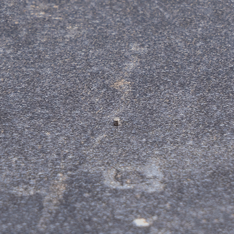 legatoria Calamita diametro 1mm. spessore 1mm Calamita cilindrica in ferrite diametro 1mm, spessore 1mm (forza di attrazione: 30g).