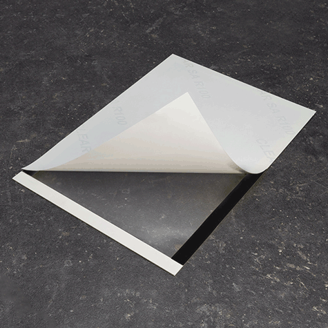 legatoria Cornice autoadesiva magnetica, NERA, A3 AUTOADESIVA mediante nastro biadesivo in schiuma di PE, largo: 15mm, spessore: 1mm. Il foglio protettivo trasparente antiriflesso  adeso con nastro magnetico di larghezza 7 mm. Per fogli di dimensione A3(420x297mm). Dimensioni esterne: 440x317 mm. Area visibile: 410x287mm. Altezza profilo: 25mm..