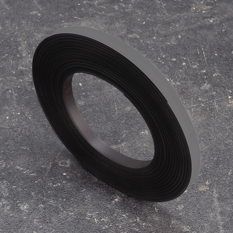 legatoria Nastro magnetico colorato 10mm GRIGIO. Spessore: 1mm, magnetizzazione isotropa ad alta efficienza.