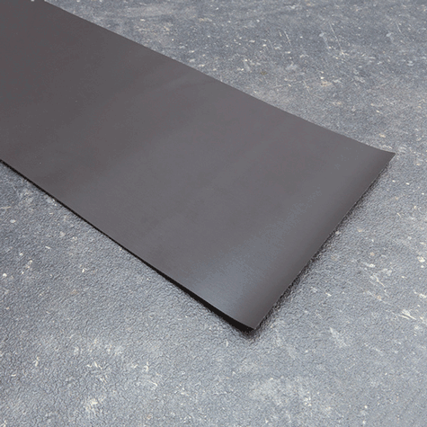 legatoria Nastro magnetico colorato 150mm ROSSO. Spessore: 1mm, magnetizzazione isotropa ad alta efficienza.