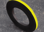 legatoria Nastro magnetico colorato 10mm GIALLO. Spessore: 1mm, magnetizzazione isotropa ad alta efficienza.