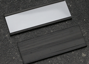 legatoria Porta etichette magnetico 30x100mm Altezza 30mm, lunghezza 100mm, spessore 1mm. Il porta etichette include etichetta in carta e una pellicola protettiva trasparente. Magnete isotropo  .